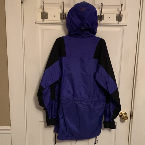 The North Face Goretex Mountain Jacket - Picture 2 of 16